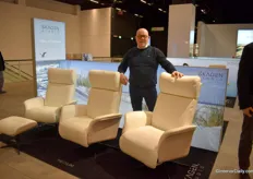 Jan Leen from Hjort Knudsen with the Skagen studio chair from the superior series.