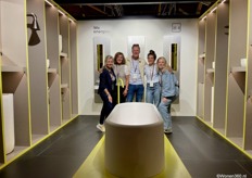 The team of Jee-O at the high-quality design bath of the Dutch brand.