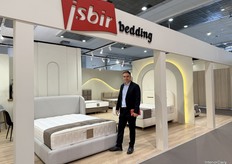 Ilker of the Turkish company Isbir Bedding, pictured with a Cool Flow model.