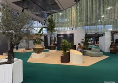 Mazu also presented its newest flower pots, featuring built-in lighting.