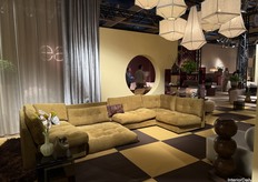 EasySofa introduced its first collaboration with interior designer Eva van de Ven: the Boogie sofa, which, in addition to a standard seating function, can also be converted into a lounge or bed.