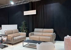 For over 13 years Diva Divani has been synonymous with excellence in the production of upholstery.