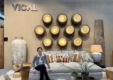Patricia from VICAL with the new wall lamps from the Spanish brand.