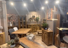 IFD's usage of oak as the main base for the new Dorest Living collection.