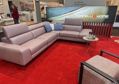 Marinelli Home showcases Italian design excellence paired with cutting-edge recliner technology, allowing effortless and smooth headrest adjustments.