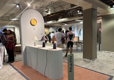 Hoi P'loy had their Di Ponti touch light and Di Ponti clock on display at the fair.