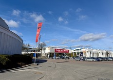 There were multiple halls, which could also be accessed from the outside.