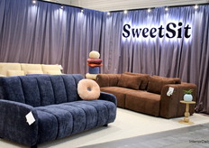 The colourful Sweet Sit line offered budget-friendly design solutions, complementing Gala Collezione’s premium collections.