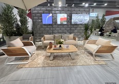 HIGOLD presented its luxury and best-selling collection, co-designed with Pininfarina, renowned for its automotive designs and long-standing collaboration with Ferrari.