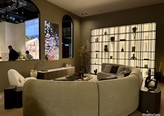 The company rolled out a new design concept and presented, among others, this new sofa and cabinet with a marble-like base. The white armchair was also very popular among visitors.