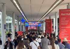 At Rho Fiera, Salone del Mobile took place last week from Tuesday, April 21 to Sunday, April 26. Thousands of people from all over the world came to Milan to spot the latest trends, network, and immerse themselves in design.