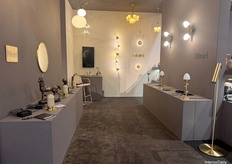 Pikart offered a glimpse into its lighting collection, spanning designs for walls, ceilings, and tables.