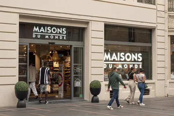 Maisons Du Monde In Need Of Attention