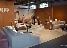 Lindy Lenting (left) of PEPP Interiors. What started as an ambitious idea has grown in 2.5 years into a furniture label with some 100 outlets throughout the Netherlands.