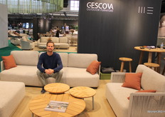 Thomas Gesquire with the Melbova set at the Gescova Outdoor Furniture stand.