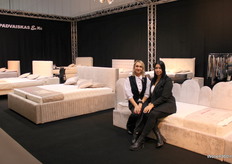Sales managers Justyna Kunigėlienė and Samantha Samets of Padvaiskas with the Nola bed.