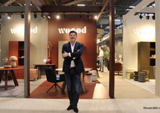 CEO Martijn Lutgerink at his WOOOD stand.