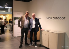 Outdoor kitchens can no longer be left out of people's backyards. Steven Cottyn and Marc Defrancq spoke to people about this.