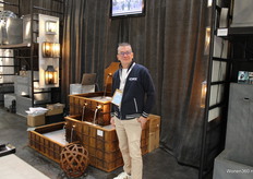 In&Outdoor's fountain with Claude Aug.