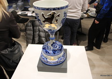 The well-known cup from Formula 1 Zandvoort.