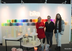 Inge-Lise, Fien, Hannah with the Handmade Elegance collection.