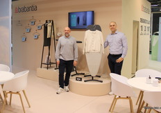 Bryan and dennis from Brabantia with the show's eye-catcher.